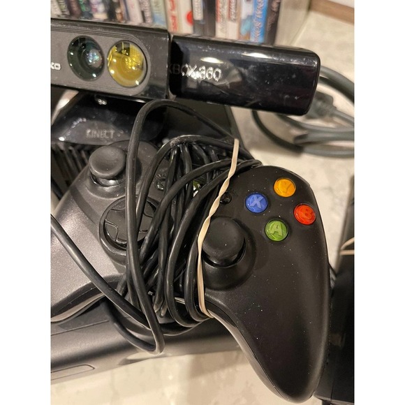 Xbox 360 S BUNDLE + 24 games & accessories - Picture 4 of 12